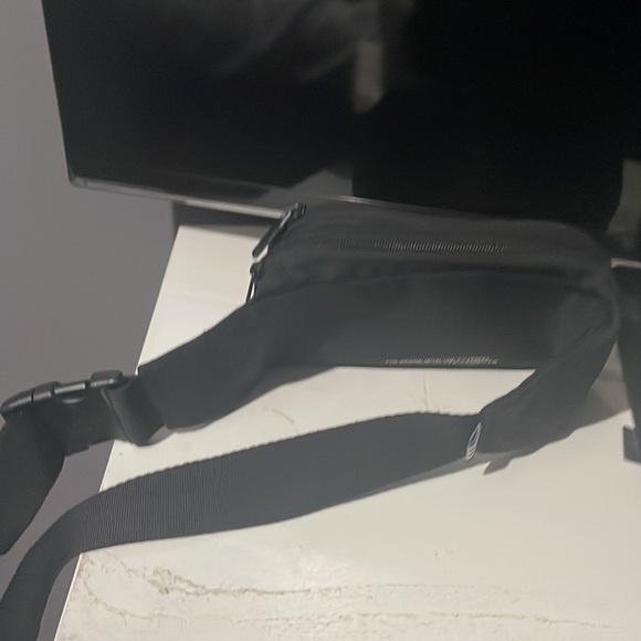 Adidas Fanny Pack - Picture 5 of 5